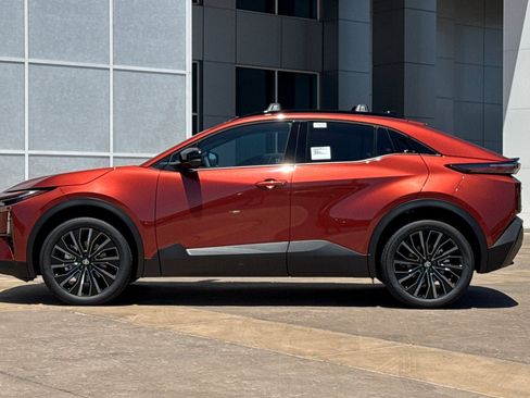New 2026 Toyota C-HR AWD/4WD image 7