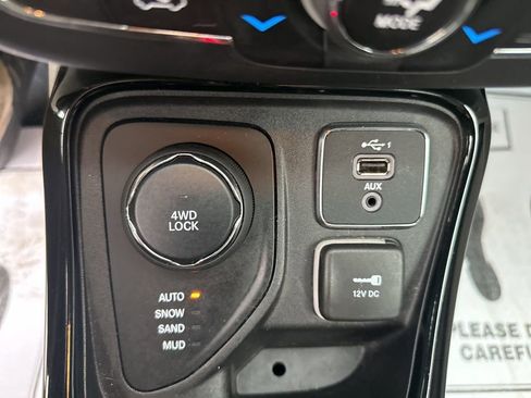 Used 2019 Jeep Compass Limited AWD/4WD image 17