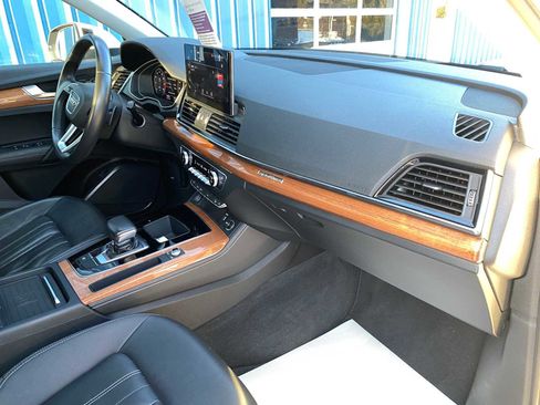 Used 2021 Audi Q5 Premium Plus image 29