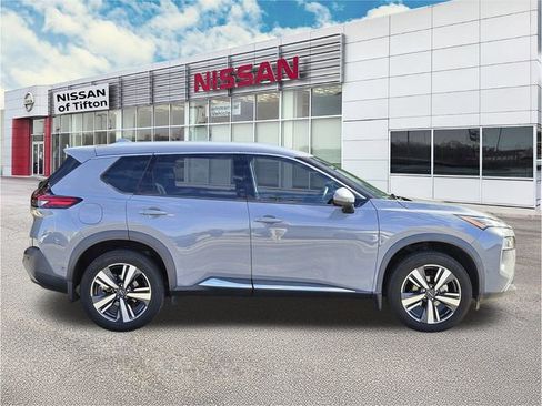 Certified 2023 Nissan Rogue SL w/ SL Premium Package image 3