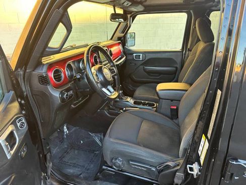 Used 2019 Jeep Wrangler Unlimited Rubicon image 11