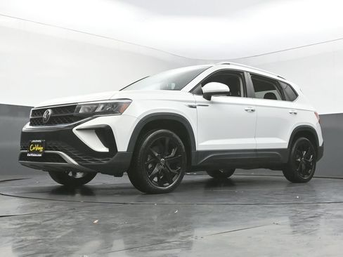 Used 2022 Volkswagen Taos SE image 46