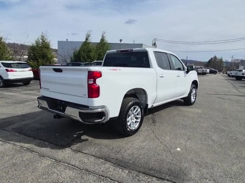Used 2022 Chevrolet Silverado 1500 LT image 9