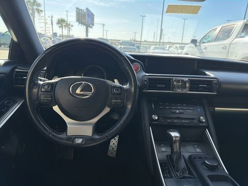Used 2018 Lexus IS 300 image 20