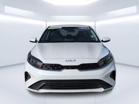 Used 2024 Kia Forte LXS FWD image 8