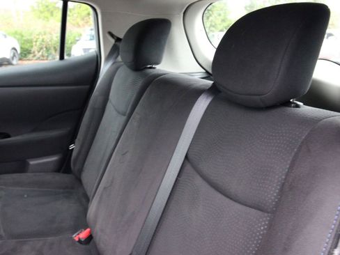 Used 2016 Nissan Leaf SV image 27