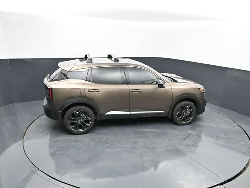 New 2026 Nissan Kicks SR w/ Cold Weather Package AWD/4WD image 19