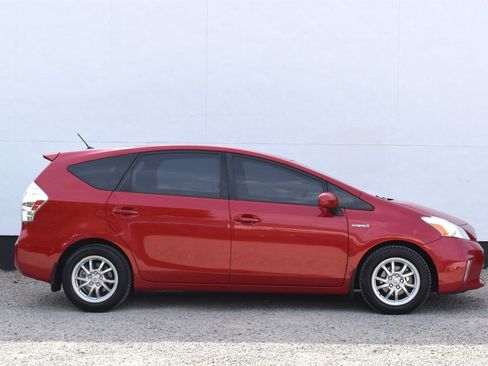 Used 2012 Toyota Prius V Two FWD image 6