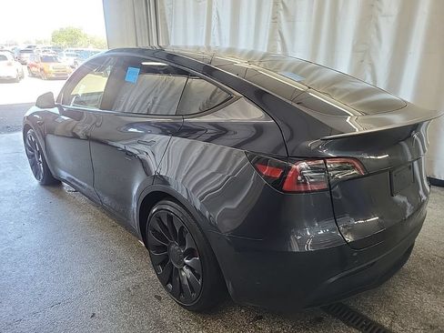 Used 2025 Tesla Model Y Performance AWD/4WD image 2