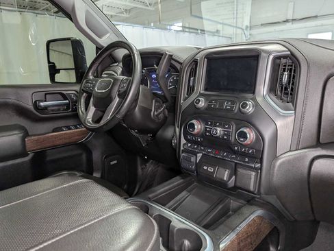 Used 2023 GMC Sierra 3500 Denali w/ Denali Ultimate Package image 43