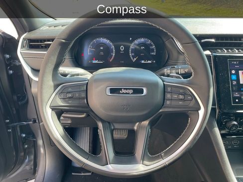 New 2025 Jeep Grand Cherokee Laredo X w/ Luxury Tech Group I image 14