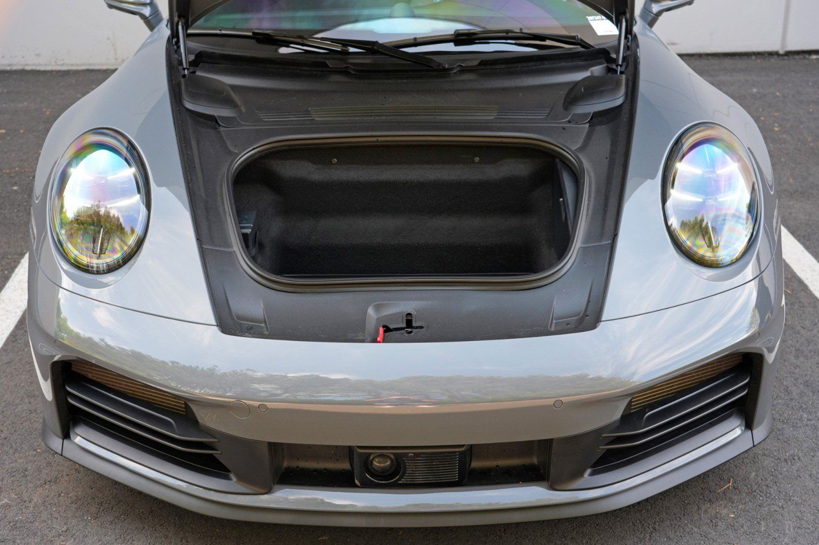Used 2025 Porsche 911 Carrera w/ Premium Package RWD image 8