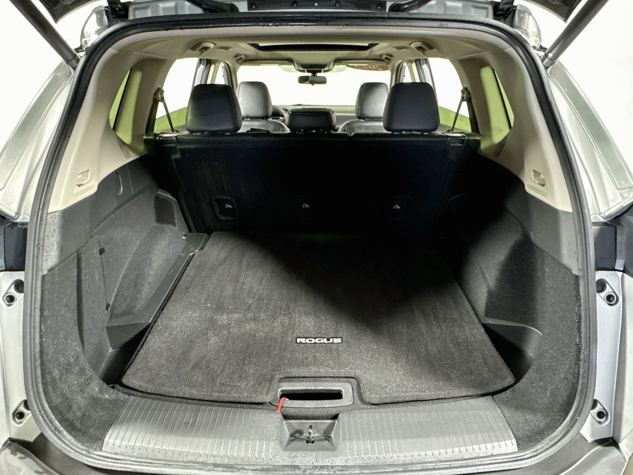 Used 2023 Nissan Rogue SV w/ SV Premium B Package AWD/4WD image 25
