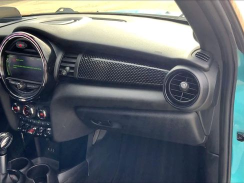 Used 2018 MINI Cooper S image 17