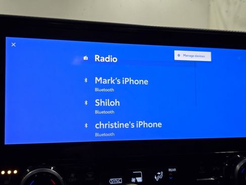 Used 2023 Toyota Highlander Platinum image 5