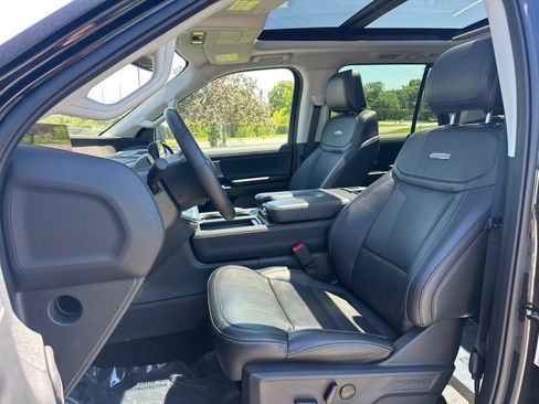 Certified 2025 Ford Expedition Max Platinum AWD/4WD image 3