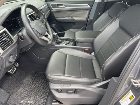 Certified 2023 Volkswagen Atlas SEL R-Line AWD/4WD image 5