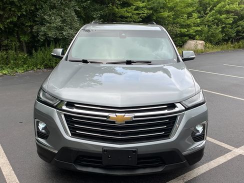 Used 2023 Chevrolet Traverse LT w/ LT Premium Package AWD/4WD image 8
