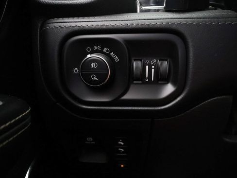 Used 2022 RAM 1500 Limited AWD/4WD image 32