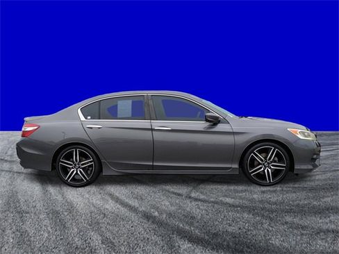 Used 2016 Honda Accord Sport image 3