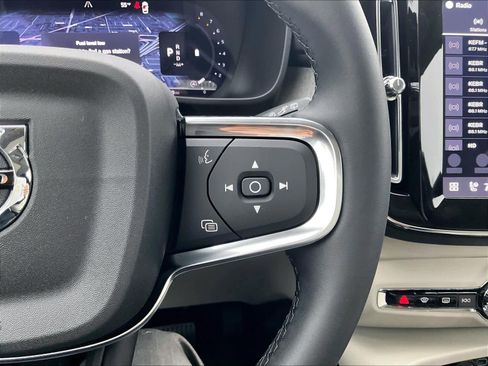 New 2026 Volvo XC40 B5 Plus w/ Protection Package Premier image 18