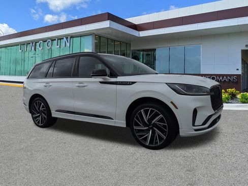 New 2026 Lincoln Aviator Black Label AWD/4WD image 2