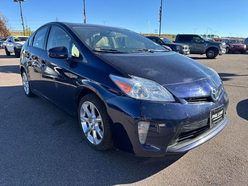 Used 2014 Toyota Prius Four image 7
