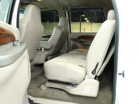 Used 2002 Ford Excursion Limited AWD/4WD image 26