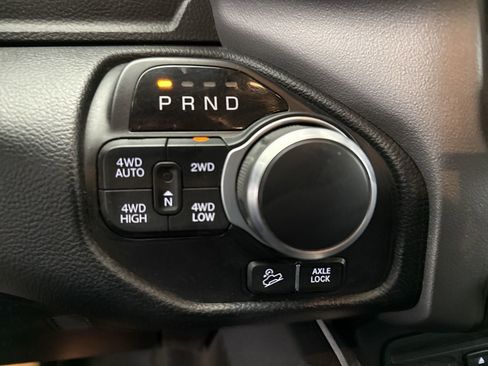 Used 2019 RAM 1500 Big Horn image 16
