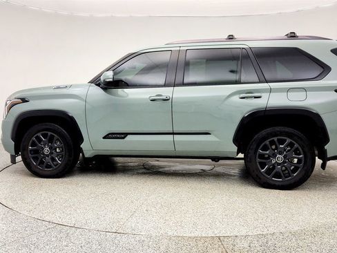 Used 2024 Toyota Sequoia Platinum AWD/4WD image 8