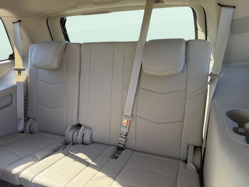 Used 2020 Cadillac Escalade Premium Luxury image 32