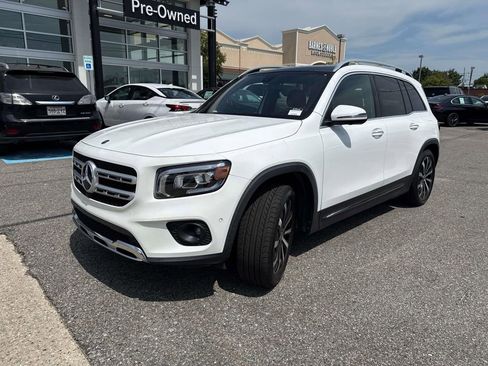 Used 2022 Mercedes-Benz GLB 250 image 3