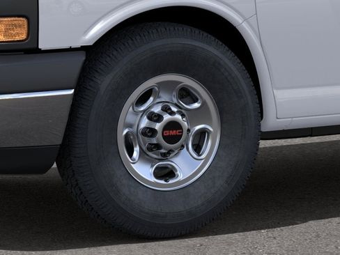 New 2024 GMC Savana 2500 w/ Driver Convenience Package image 33
