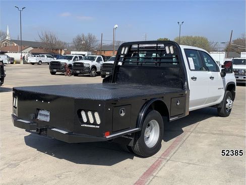 Used 2025 Chevrolet Silverado 3500 W/T image 2