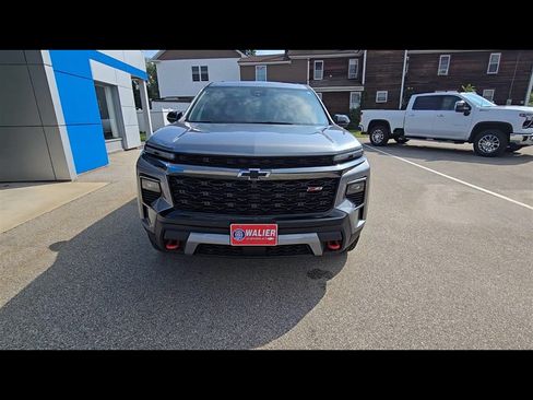 Used 2025 Chevrolet Traverse Z71 AWD/4WD image 3