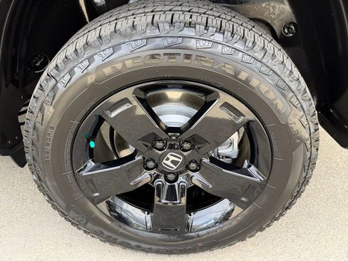 Certified 2026 Honda Ridgeline Black Edition image 13