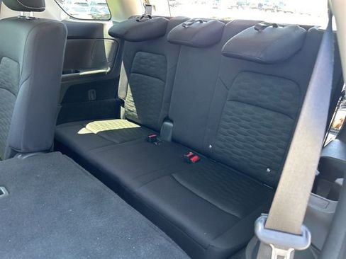 Used 2025 Nissan Pathfinder SV AWD/4WD image 10