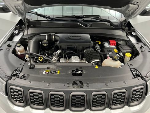 Used 2024 Jeep Compass Trailhawk image 61