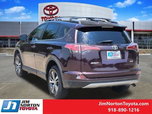 Used 2018 Toyota RAV4 XLE w/ Plus Extra Value Package FWD image 8