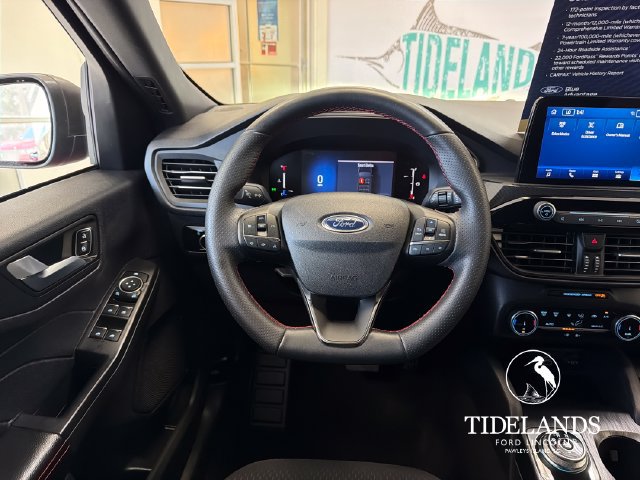 Certified 2025 Ford Escape ST-Line FWD image 17