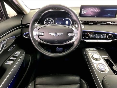 Used 2022 Genesis GV70 2.5T w/ Advanced Package image 7