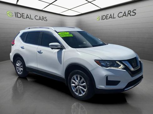 Used 2017 Nissan Rogue SV w/ SV Premium Package FWD image 3