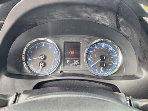 Used 2017 Toyota Corolla LE image 29