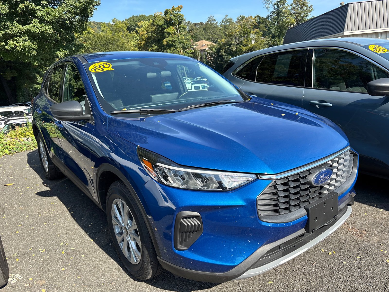 Used 2023 Ford Escape Active w/ Tech Pack #1 AWD/4WD image 1