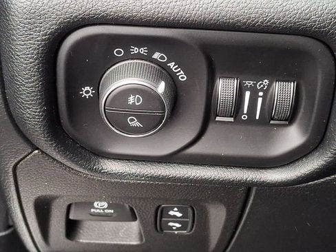 Used 2022 RAM 1500 Laramie AWD/4WD image 22