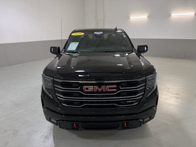 Used 2025 GMC Sierra 1500 AT4 w/ AT4 Premium Package AWD/4WD image 3