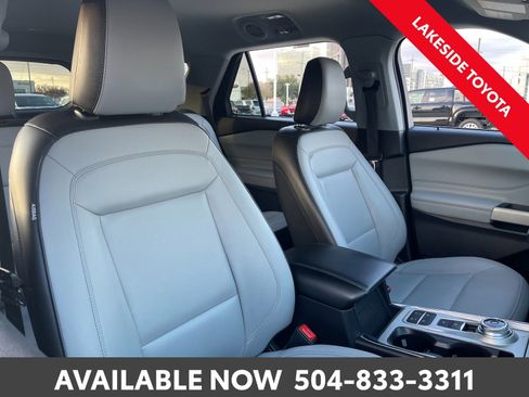 Used 2021 Ford Explorer XLT w/ Equipment Group 202A image 15