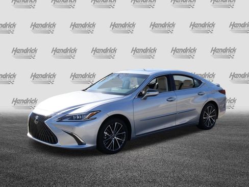 Used 2025 Lexus ES 300h w/ Premium Package image 5