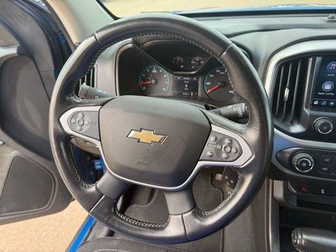 Used 2021 Chevrolet Colorado LT w/ LT Convenience Package AWD/4WD image 14