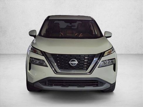 Used 2023 Nissan Rogue SV FWD image 2